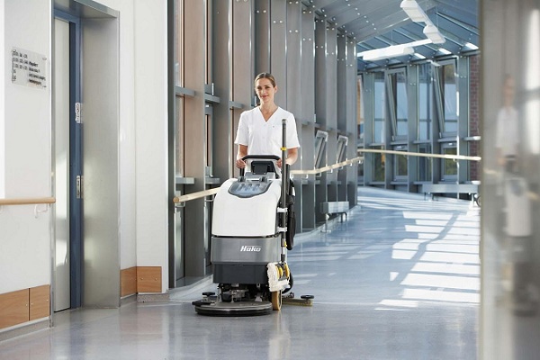 Máy chà sàn liên hợp đảm bảo cho yêu cầu vệ sinh của bệnh viện