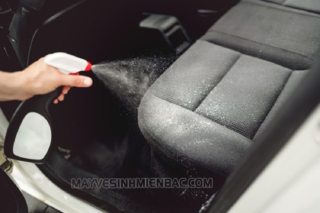 tại sao nên khử mùi trên xe ô tô